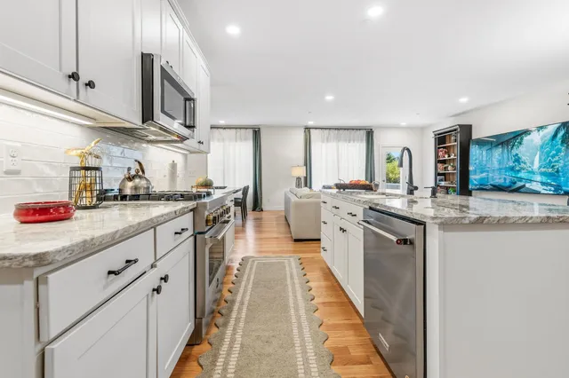 $649,900 | 24 Sheffield Way, Londonderry, NH 03053