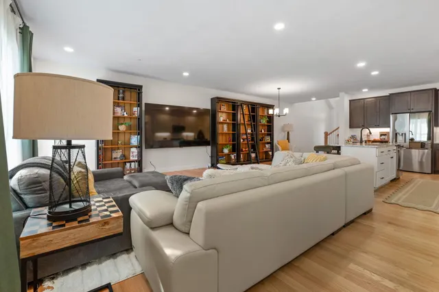 $649,900 | 24 Sheffield Way, Londonderry, NH 03053