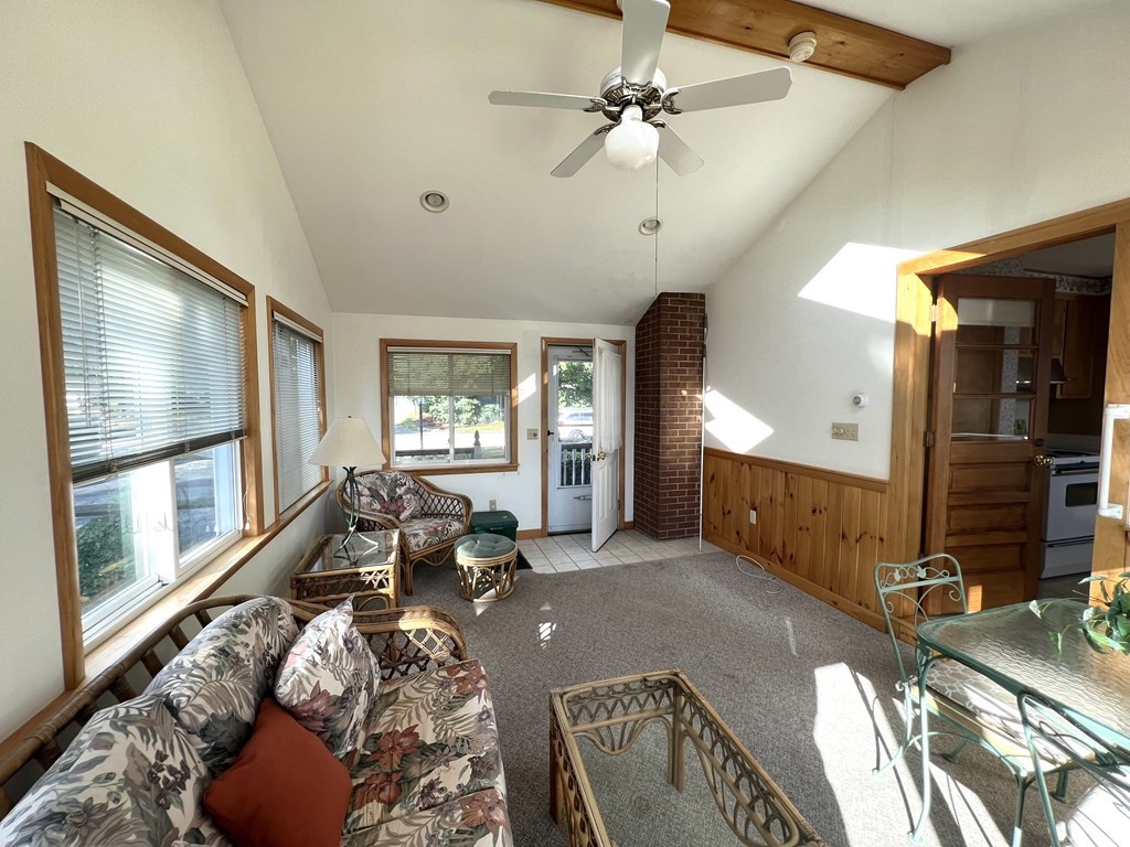 42 Blue Bell Road Worcester, MA 01606 - Photo 3 of 32 Gallery Image 3