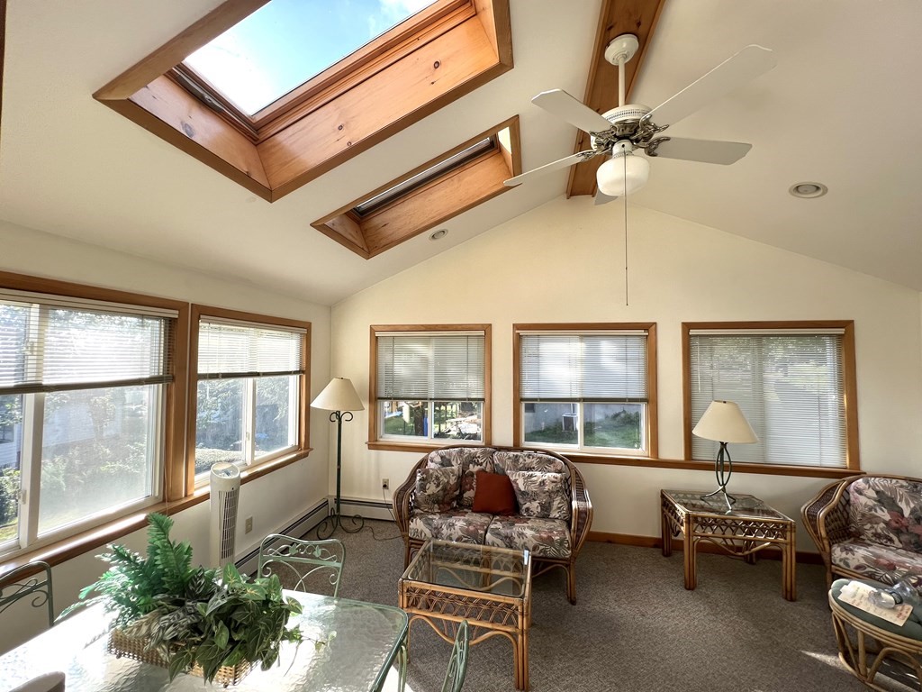 42 Blue Bell Road Worcester, MA 01606 - Photo 4 of 32 Gallery Image 4