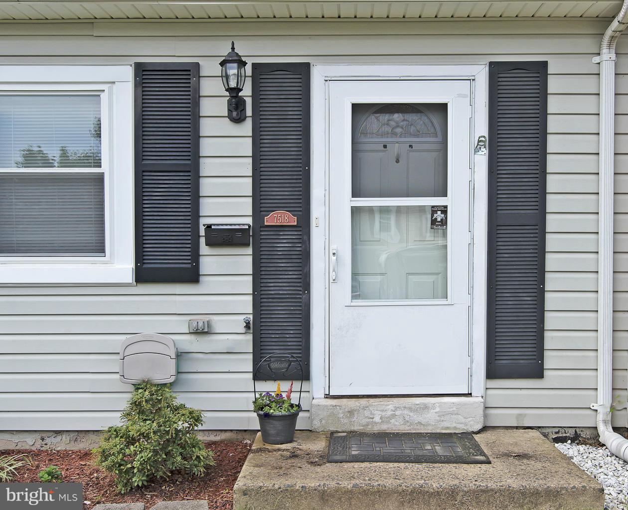 7518 Remington Road Manassas, VA 20109 - Photo 2 of 26 Exterior (Front)