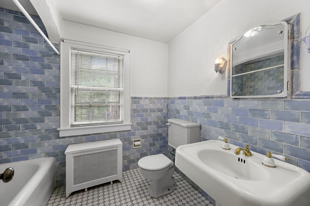 19 Harwich Road Longmeadow, MA 01106 - Photo 23 of 36