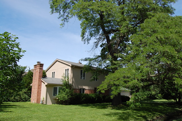 2160 Dehne Road Northbrook, IL 60062 - Photo 9 of 15 a view of a house with a yard