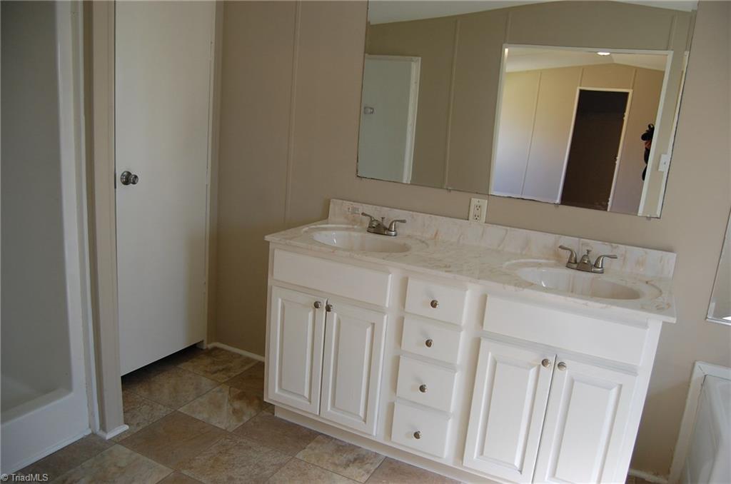 3423 Fairview Farm Road Asheboro, NC 27205 - Photo 17 of 19 Gallery Image 17