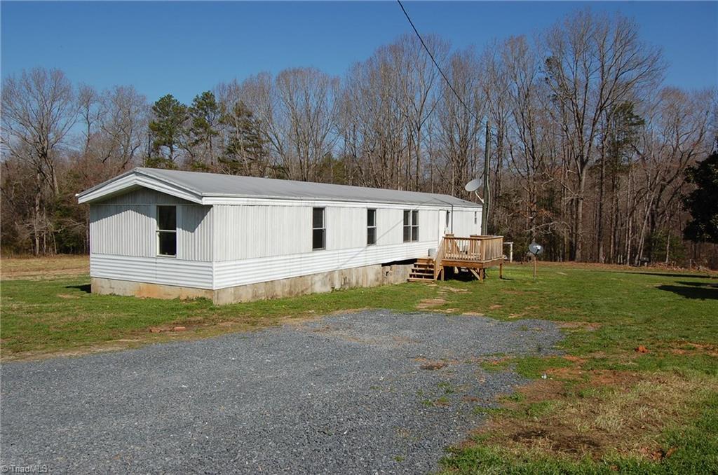 3423 Fairview Farm Road Asheboro, NC 27205 - Photo 3 of 19 Gallery Image 3