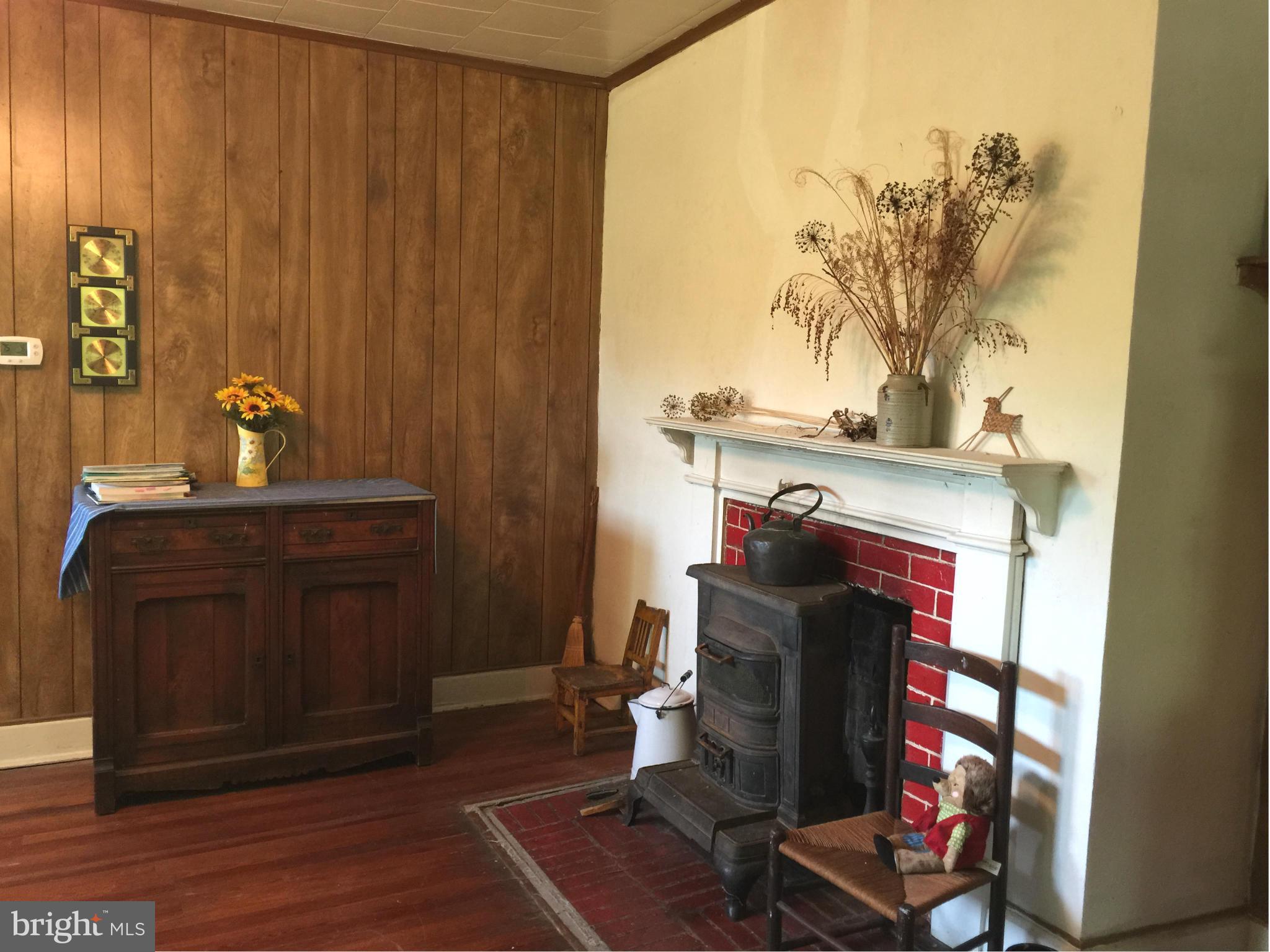 8455 Harmony Road Denton, MD 21629 - Photo 2 of 24 Living Room
