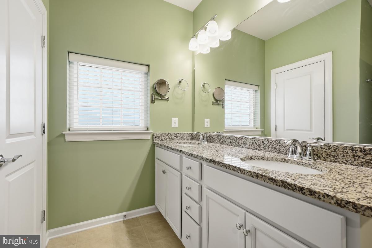 23517 Public House Road, Unit H Clarksburg, MD 20871 - Photo 35 of 49 Primary Bathroom
