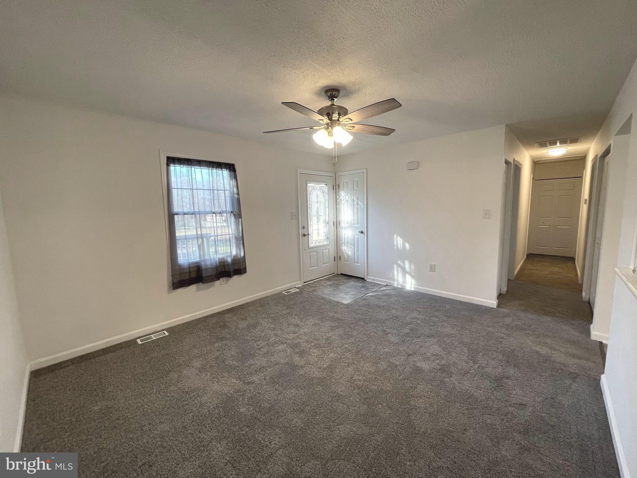 604 Tacketts Mill Road Stafford, VA 22556 - Photo 11 of 41 Living Room