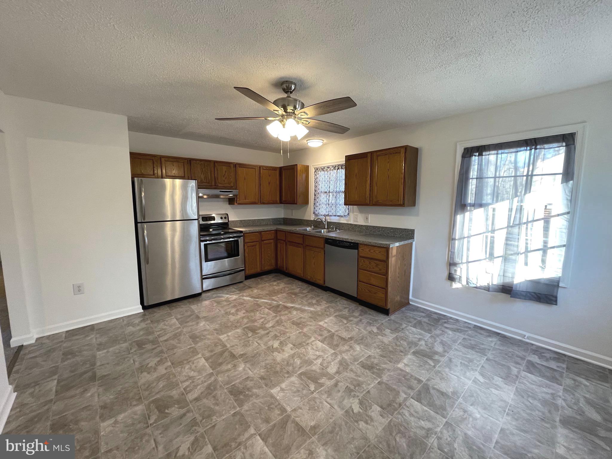 604 Tacketts Mill Road Stafford, VA 22556 - Photo 15 of 41 Kitchen