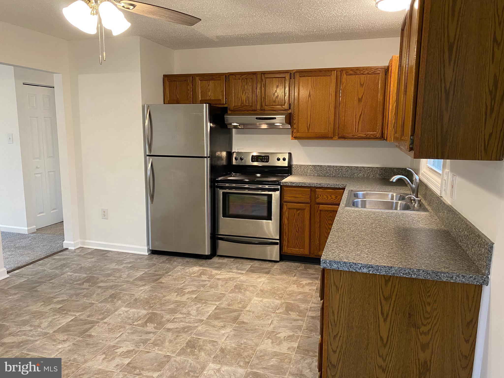 604 Tacketts Mill Road Stafford, VA 22556 - Photo 19 of 41 Open Kitchen