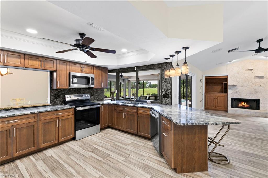 2010 Imperial Golf Course Boulevard Naples, FL 34110 - Photo 7 of 38