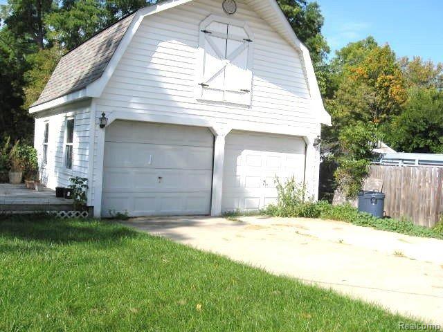 401 North Bailey Street Romeo, MI 48065 - Photo 10 of 10 GARAGE VIEW 2.JPG