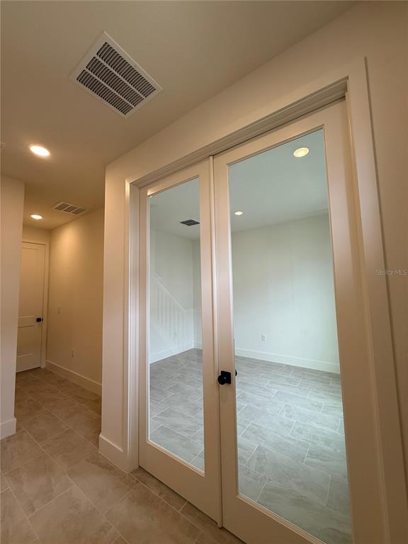 15051 Groveside Road Winter Garden, FL 34787 - Photo 5 of 41 Gallery Image 5