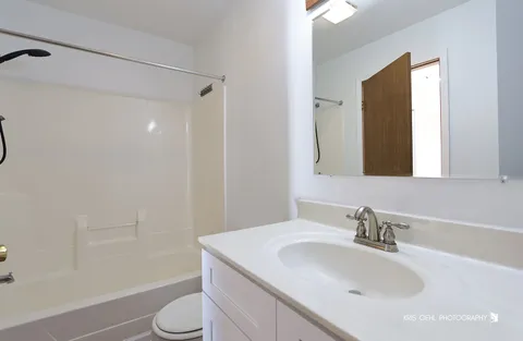 $240,000 | 34026 North White Oak Lane, Gurnee, IL 60031