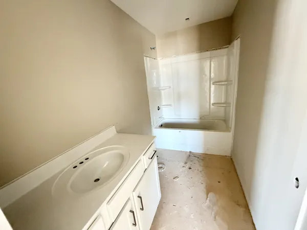 $284,900 | 38 Echo Ridge, Oak Grove, KY 42262