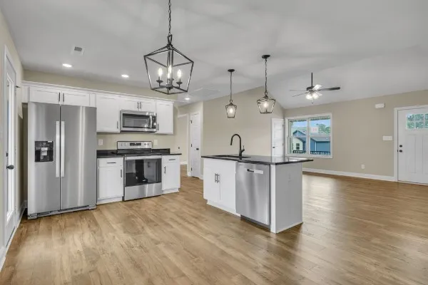 $284,900 | 38 Echo Ridge, Oak Grove, KY 42262