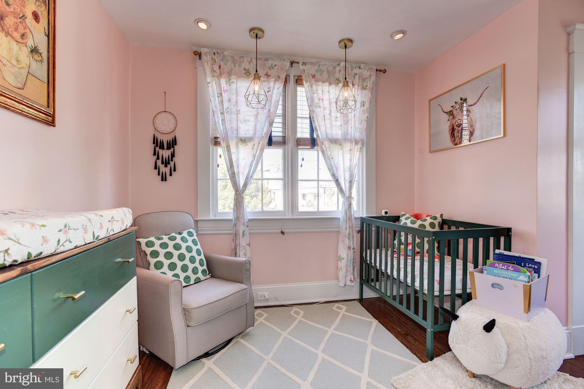 4212 Kensington Road Baltimore, MD 21229 - Photo 15 of 34 Bedroom