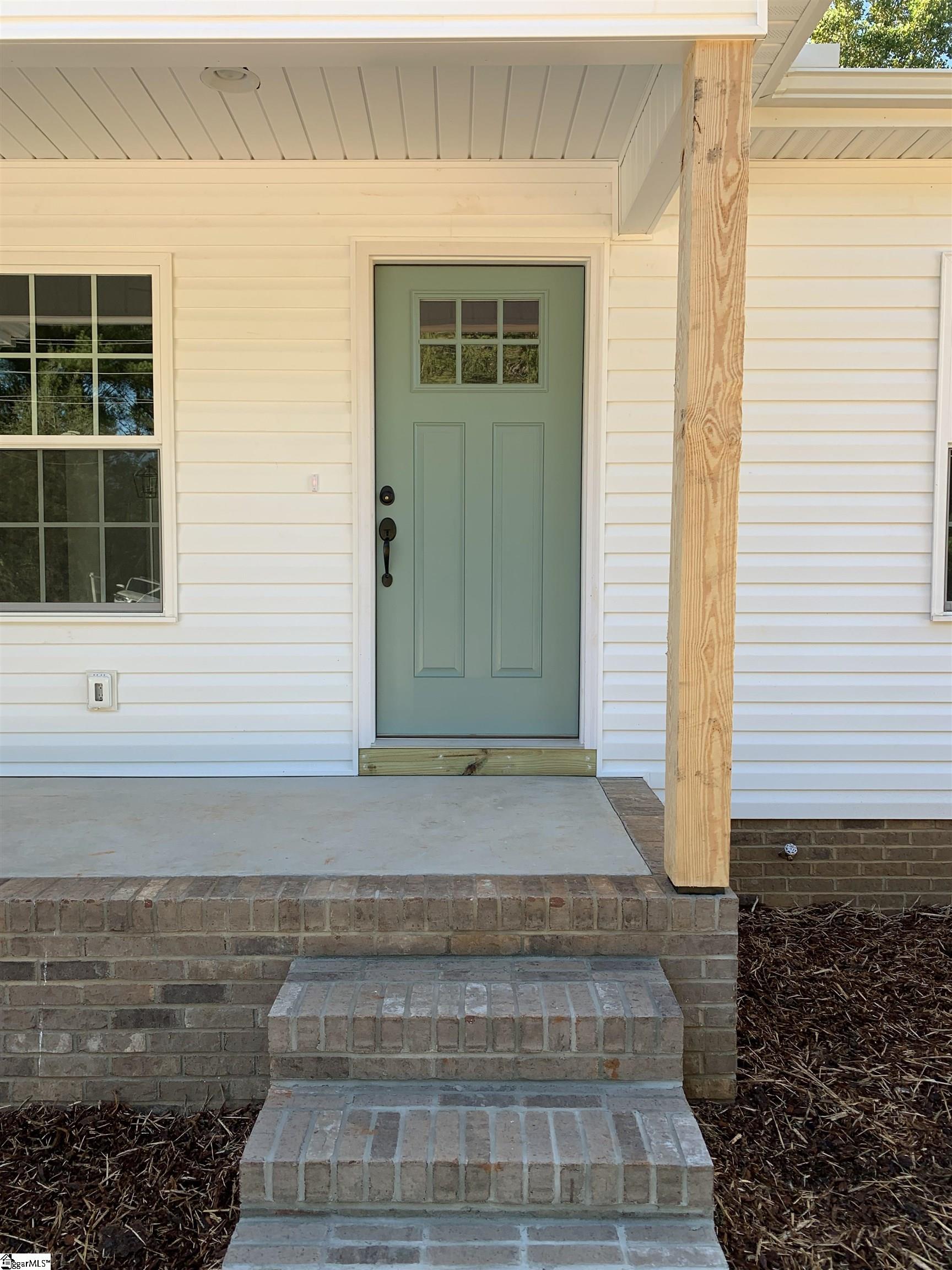 751 Shady Grove Road Pickens, SC 29671 - Photo 4 of 36 Gallery Image 4