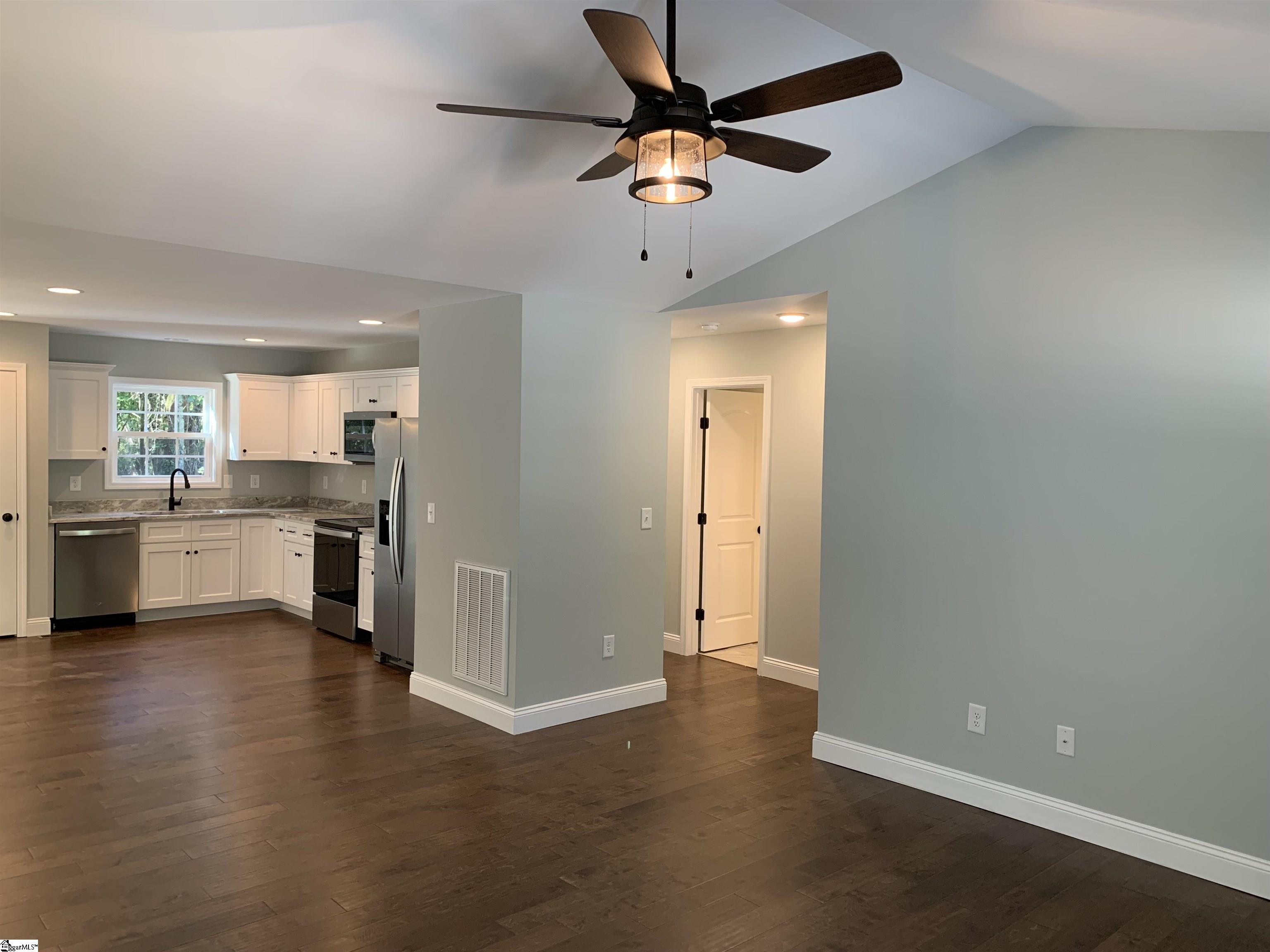 751 Shady Grove Road Pickens, SC 29671 - Photo 9 of 36 Gallery Image 9