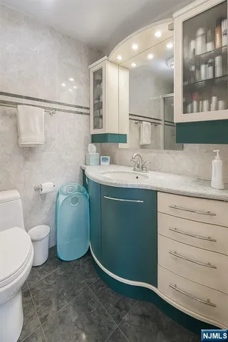 $709,000 | 300 Winston Drive, Unit 2922, Cliffside Park, NJ 07010