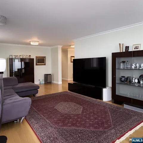 $709,000 | 300 Winston Drive, Unit 2922, Cliffside Park, NJ 07010