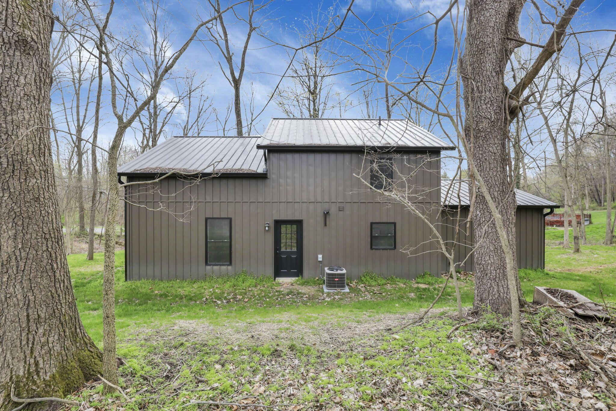 889 Blacksnake Road Utica, OH 43080 - Photo 46 of 53 .