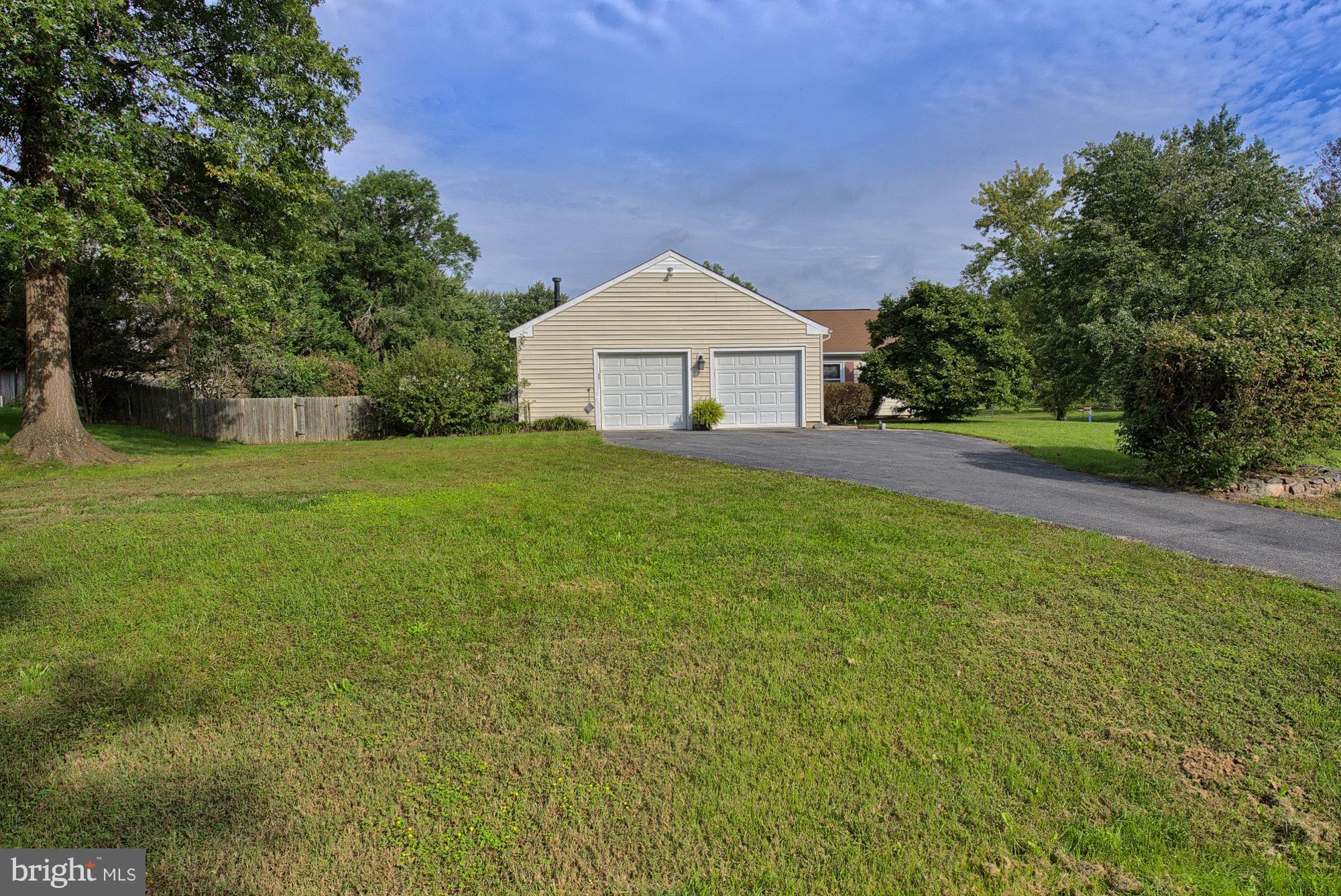 17310 Fletchall Road Poolesville, MD 20837 - Photo 6 of 30 Plenty of parking plus a HUGE 2.5 car garage!