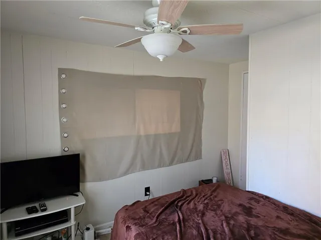 $120,000 | 204 Lyne Avenue, Raymore, MO 64083