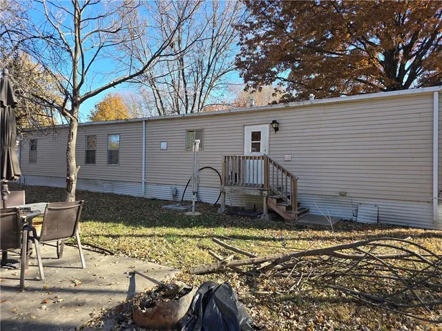 $120,000 | 204 Lyne Avenue, Raymore, MO 64083