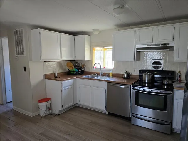 $120,000 | 204 Lyne Avenue, Raymore, MO 64083