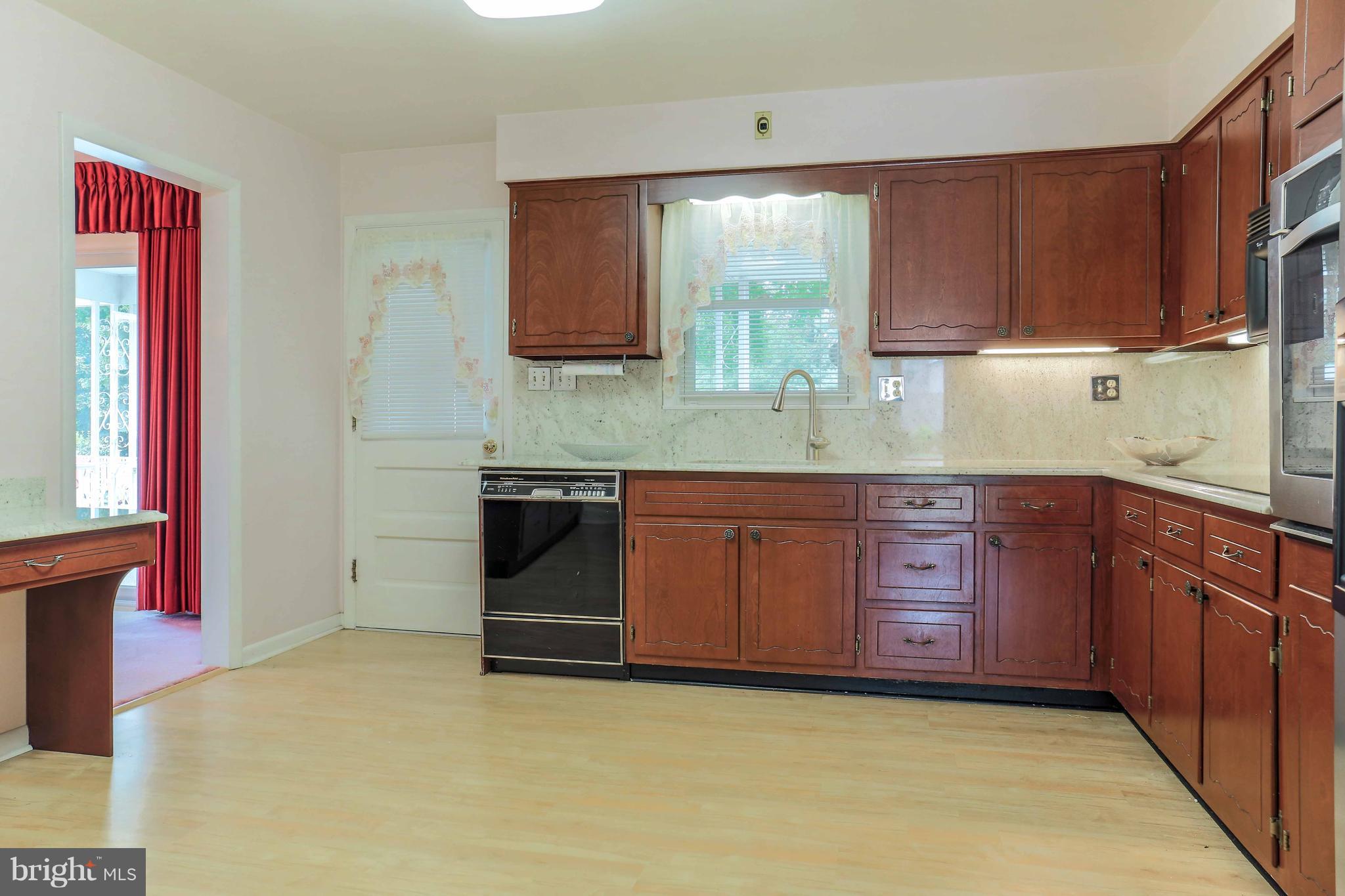 4411 Camellia Road Baltimore, MD 21236 - Photo 8 of 22 Kitchen