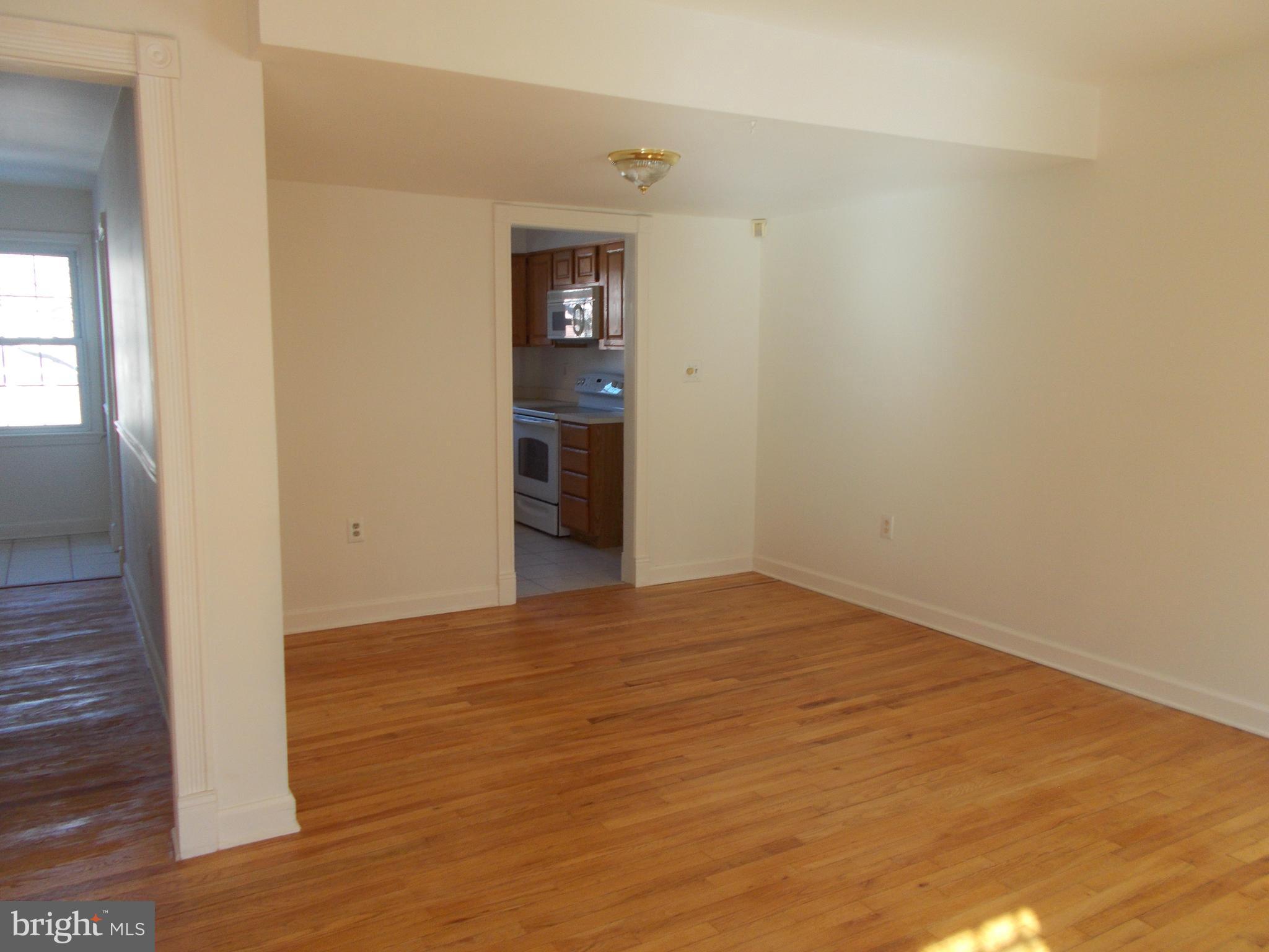 8801 Cameo Square Springfield, VA 22152 - Photo 8 of 19 Dining Room