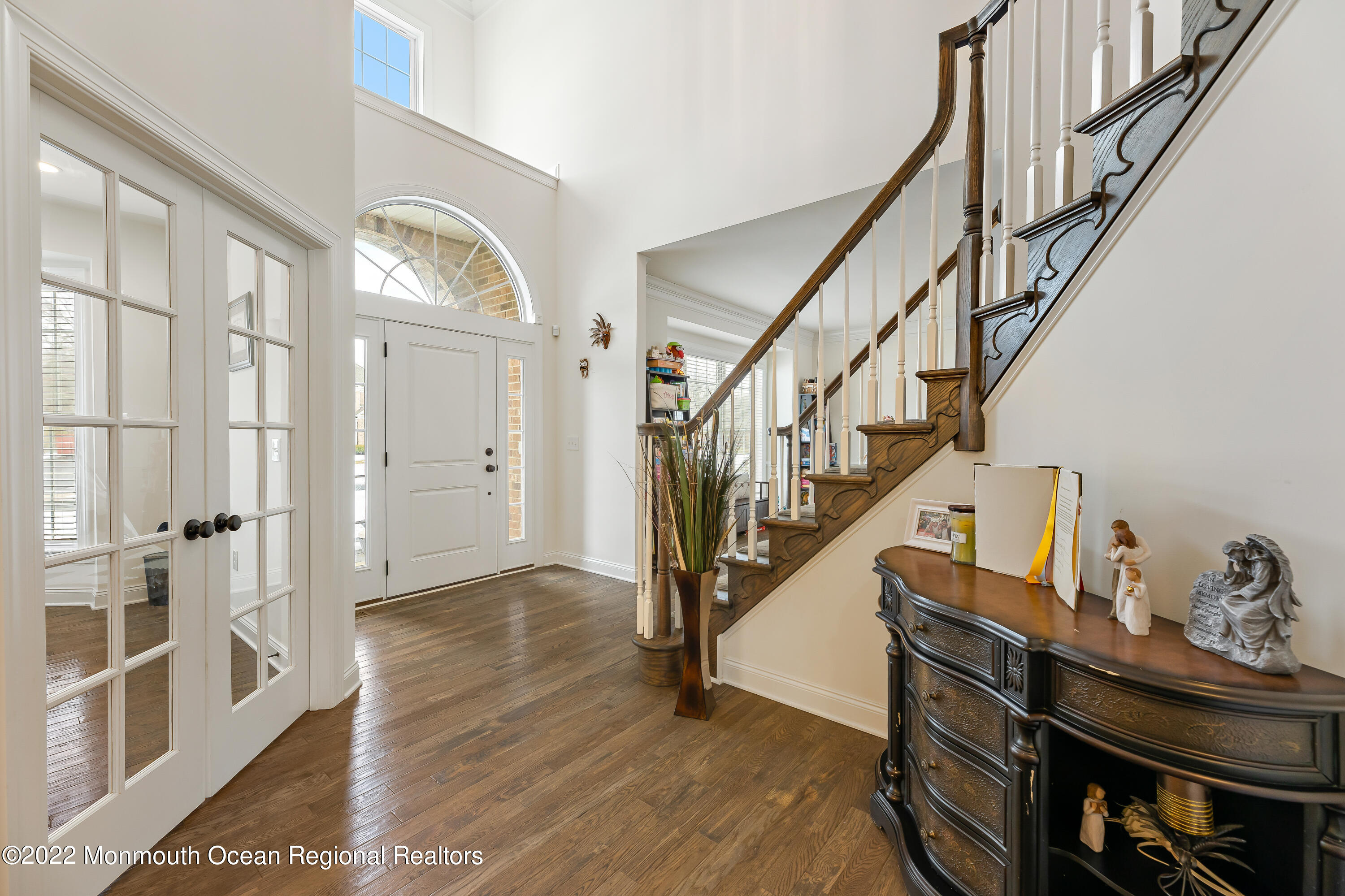 43 Weathervane Circle Cream Ridge, NJ 08514 - Photo 8 of 29 8. Foyer