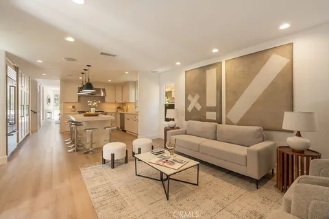 $2,850,000 | 519 10th Street, Huntington Beach, CA 92648