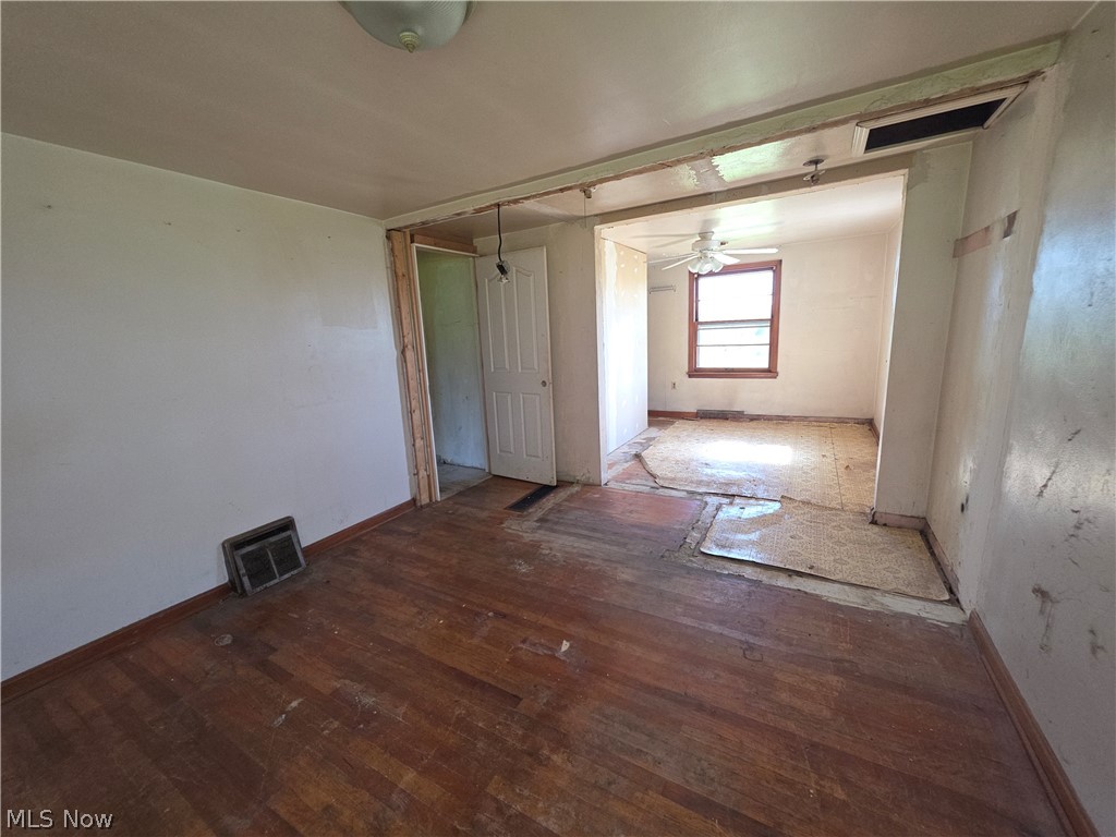 5491 Bye Road East Palestine, OH 44413 - Photo 7 of 10