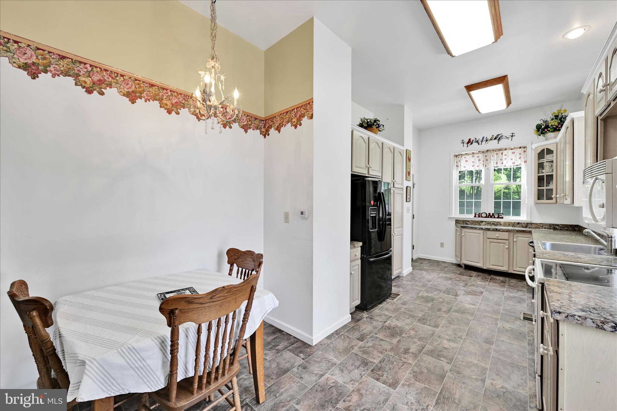 415 Snyder School Road Bernville, PA 19506 - Photo 10 of 38 Dining Area