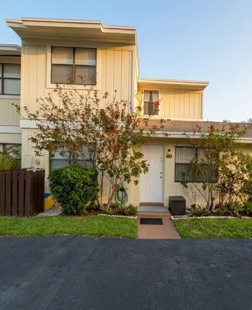 $2,800 | 5337 Jog Lane, Delray Beach, FL 33484