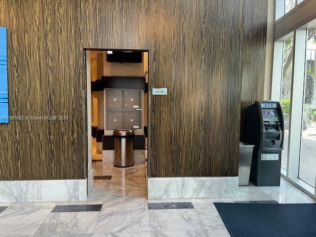 185 Southwest 7th Street, Unit 1403 Miami, FL 33130 - Photo 27 of 31 a view of entryway