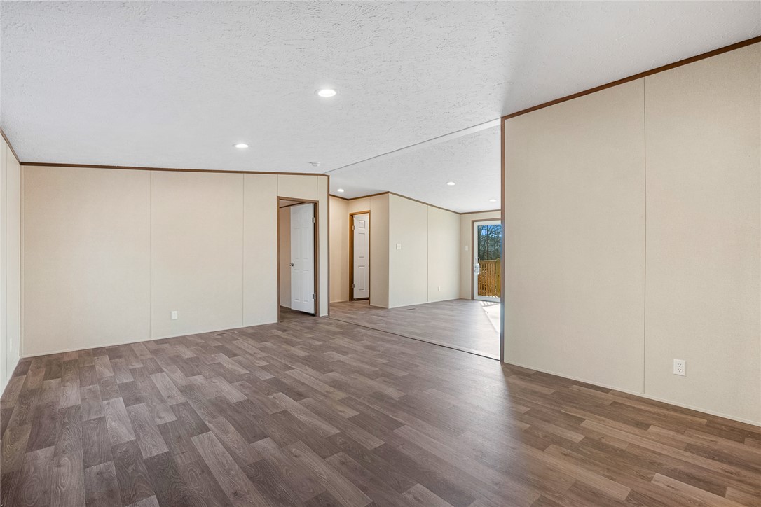 4924 Airline Road Iva, SC 29655 - Photo 5 of 34