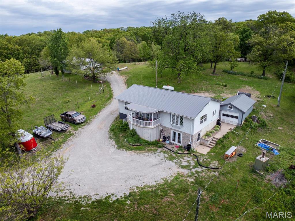 12746 Thorn Berry Road New London, MO 63459 - Photo 4 of 49