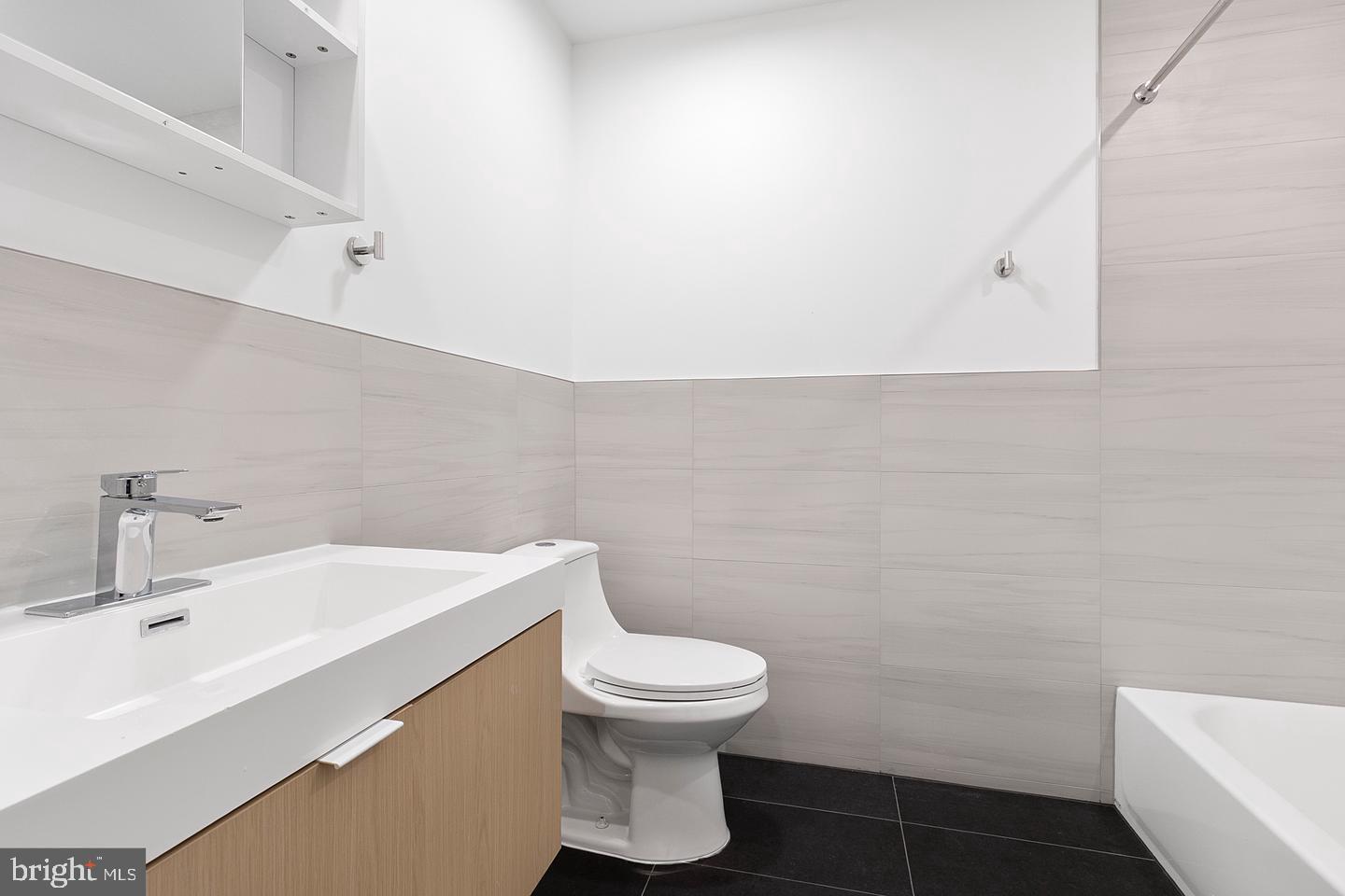 7246 Rising Sun Avenue Philadelphia, PA 19111 - Photo 7 of 12