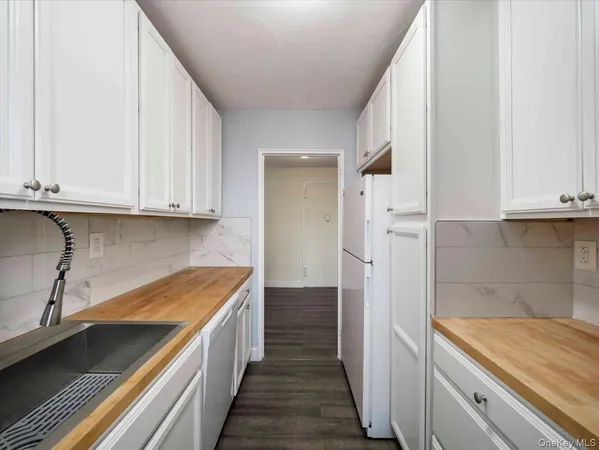 $197,000 | 3 Sadore Lane, Unit 4P, Yonkers, NY 10710