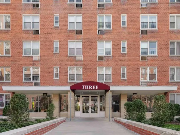 $197,000 | 3 Sadore Lane, Unit 4P, Yonkers, NY 10710