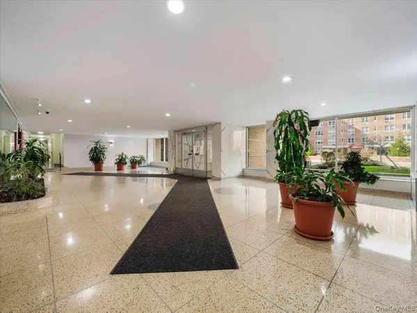 $197,000 | 3 Sadore Lane, Unit 4P, Yonkers, NY 10710