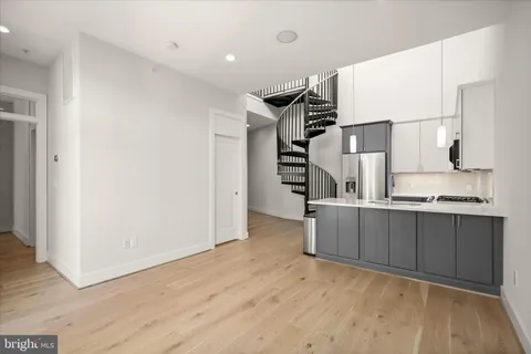 $824,900 | 3035 15th Street Northwest, Unit 401PH, Washington, DC 20009