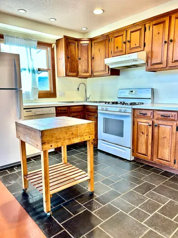 $2,500 | 185 Highway 4, Enfield, NH 03748