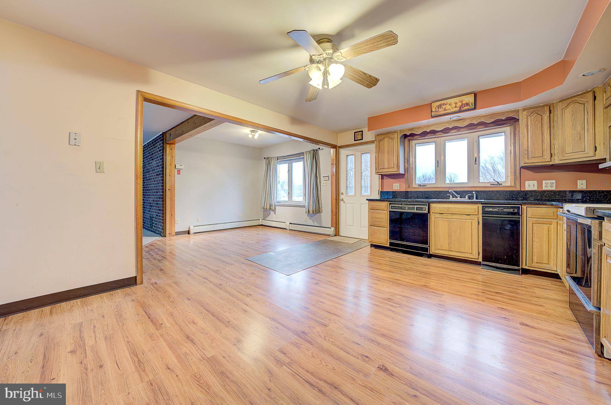 51 Grasspond Road Levittown, PA 19057 - Photo 5 of 22 Kitchen