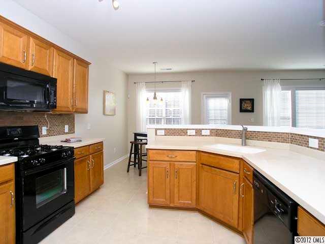 2302 Blueberry Ridge Road Matthews, NC 28105 - Photo 5 of 16 Gallery Image 5