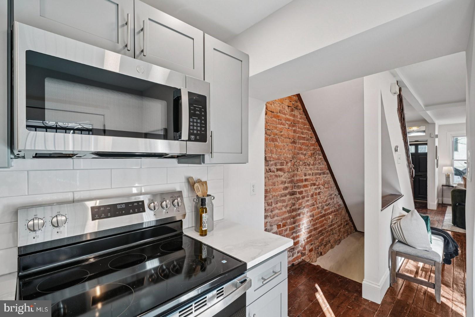 2432 Madison Square Philadelphia, PA 19146 - Photo 16 of 37