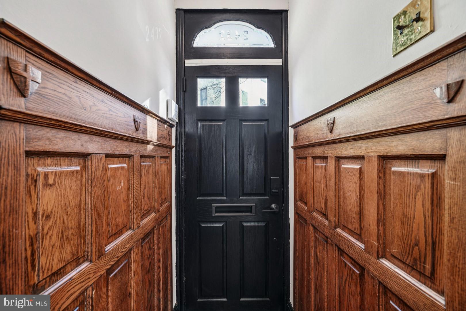 2432 Madison Square Philadelphia, PA 19146 - Photo 3 of 37